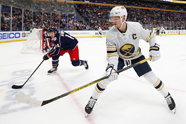 狄龙21+7马威12+12 太阳全场22记三分轻取灰熊